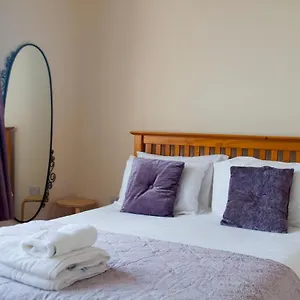 https://westfield-court.edinburghhotelsuk.org