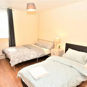 https://spacious-2bedroom-condo-with-patio-by-excel-centre.brighton-hotels-england.com