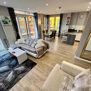https://luxury-5-penthouse-greenwich-sleep-9-with-parking.brighton-hotels-england.com